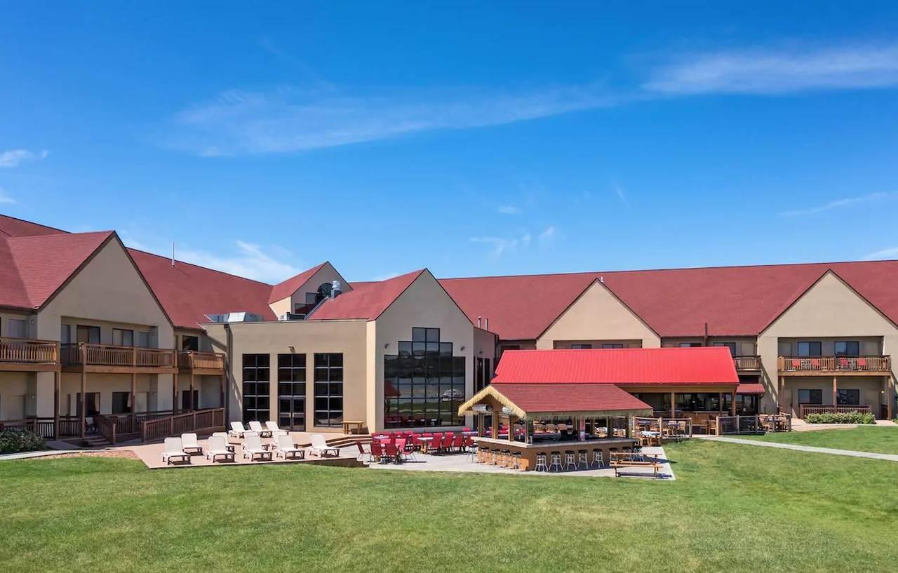 Arrowwood Resort At Cedar Shore Oacoma Exteriör bild
