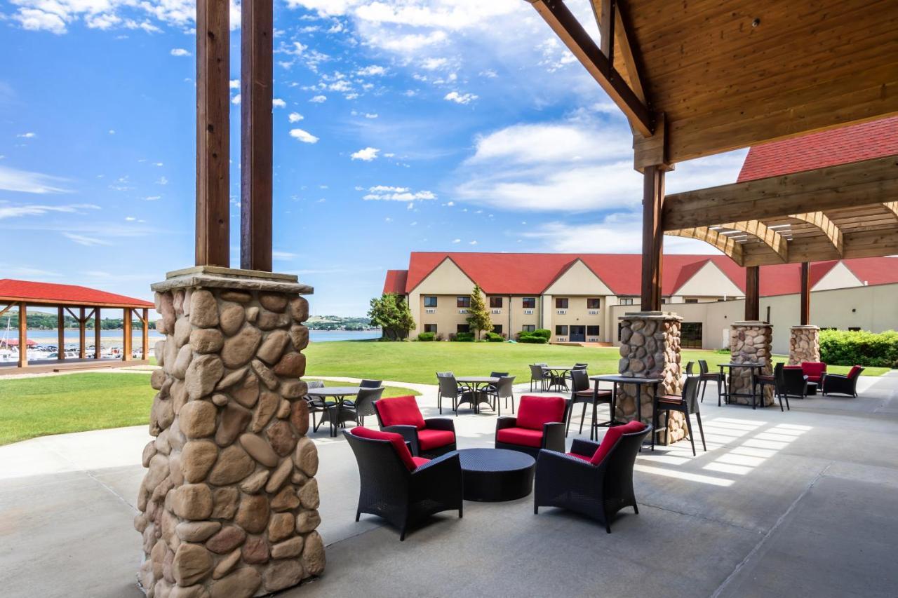 Arrowwood Resort At Cedar Shore Oacoma Exteriör bild